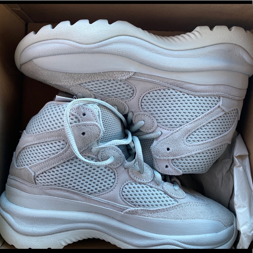 Yeezy desert boot salt
